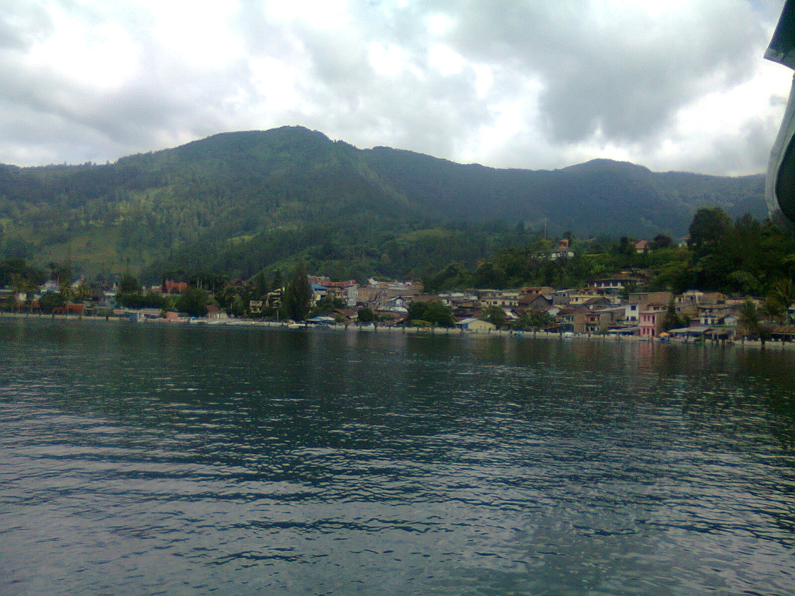 Tao toba parapat